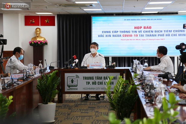 2/3 người dân TP.HCM dự kiến sẽ được tiêm vắc-xin trong năm nay với khoảng 10 triệu liều - Ảnh 1. 2/3 người dân TP.HCM dự kiến sẽ được tiêm vắc-xin trong năm nay với khoảng 10 triệu liều - Ảnh 1.