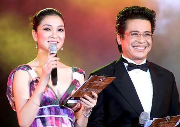 Những Hoa hậu, Á hậu dấn thân nghề báo - Ảnh 1. Những Hoa hậu, Á hậu dấn thân nghề báo - Ảnh 1.