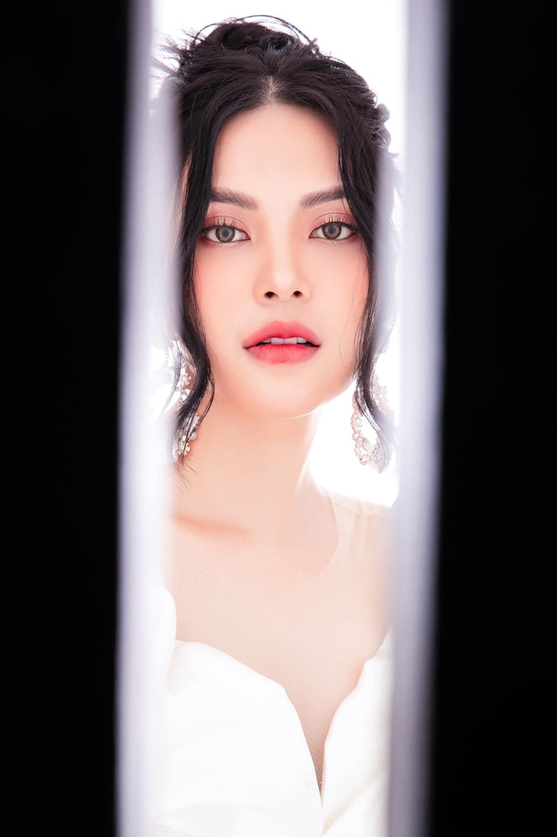 Lily Chen comeback sau 1 ngày khoá Facebook, tuyên bố sẵn sàng làm cô dâu giữa drama yêu chung tỷ phú với Ngọc Trinh - Ảnh 5. Lily Chen comeback sau 1 ngày khoá Facebook, tuyên bố sẵn sàng làm cô dâu giữa drama yêu chung tỷ phú với Ngọc Trinh - Ảnh 5.