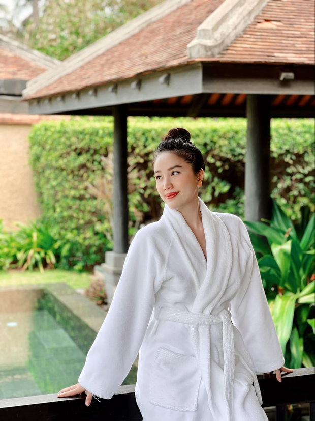 Bức ảnh huyền thoại Vbiz: Cả dàn sao hot nhất thời còn phèn, Đông Nhi - Bảo Thy hiếm hoi chụp chung - Ảnh 5. Bức ảnh huyền thoại Vbiz: Cả dàn sao hot nhất thời còn phèn, Đông Nhi - Bảo Thy hiếm hoi chụp chung - Ảnh 5.