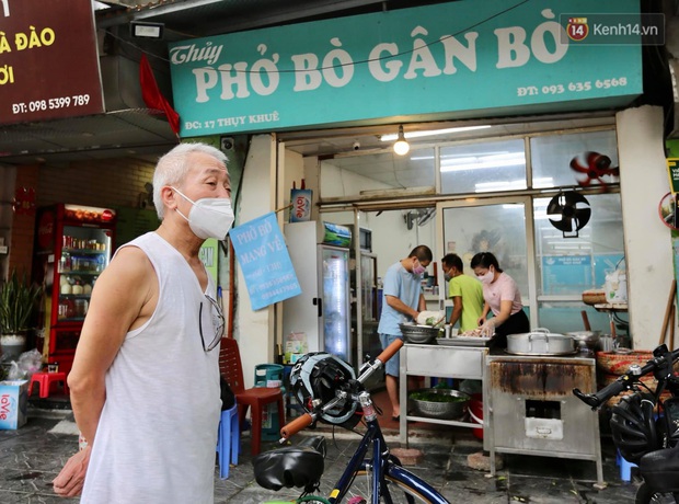 Hôm nay, ngày toàn dân Hà Nội đi ăn phở - Ảnh 4. Hôm nay, ngày toàn dân Hà Nội đi ăn phở - Ảnh 4.