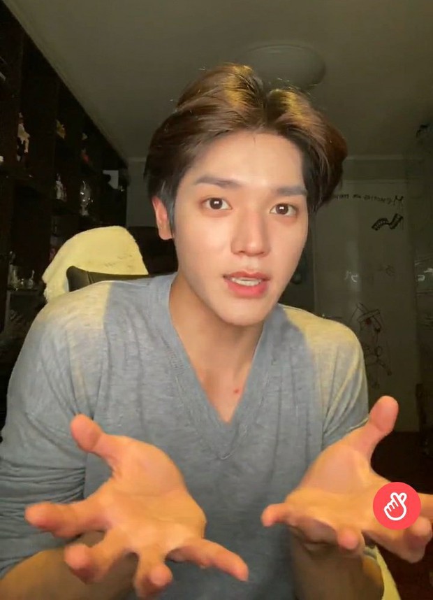Taeyong (NCT) gây sốt MXH với kiểu tóc ngố tàu nhìn hệt thầy giáo, đánh lừa netizen không khác gì Minh Kon Tum - Ảnh 5.