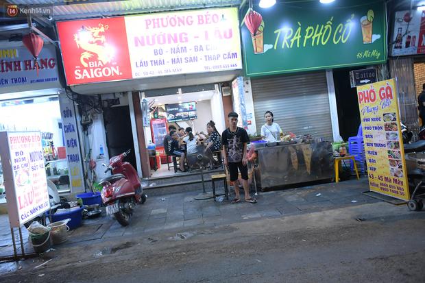 Hà Nội: Nhiều quán nhốt khách cố bán tiếp sau quy định đóng cửa trước 21h - Ảnh 2.
