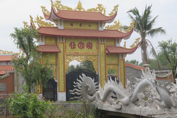 Nhà thờ Tổ 100 tỷ của NS Hoài Linh từng bị con chủ đất tố giác, phạt vì vấn đề giấy phép, liệu đã đủ điều kiện xây hợp pháp? - Ảnh 5. Nhà thờ Tổ 100 tỷ của NS Hoài Linh từng bị con chủ đất tố giác, phạt vì vấn đề giấy phép, liệu đã đủ điều kiện xây hợp pháp? - Ảnh 5.