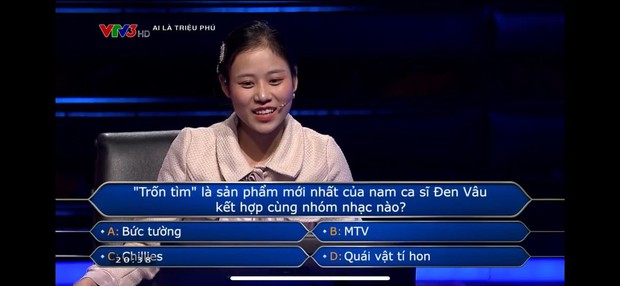 Ai Là Triệu Phú đặt câu hỏi về bài Trốn Tìm, nhưng Đen Vâu trả lời thế này thì người chơi dùng 1000 sự trợ giúp cũng chịu thua! - Ảnh 1. Ai Là Triệu Phú đặt câu hỏi về bài Trốn Tìm, nhưng Đen Vâu trả lời thế này thì người chơi dùng 1000 sự trợ giúp cũng chịu thua! - Ảnh 1.
