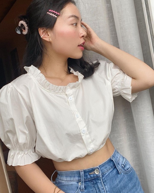 Jisoo xinh xắn với áo blouse 1 triệu, có nhiều mẫu na ná giá chỉ vài trăm bạn dư sức “múc” - Ảnh 4.