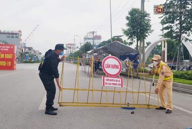 Chính thức gỡ bỏ giãn cách xã hội với toàn bộ thành phố Bắc Giang - Ảnh 1.