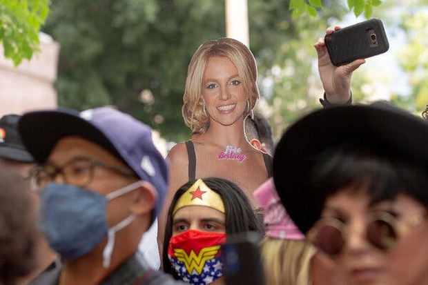 Vụ lời khai chấn động của Britney Spears về việc làm nô lệ trong chính gia đình mình: Đây là những gì chúng ta cần biết - Ảnh 1. Vụ lời khai chấn động của Britney Spears về việc làm nô lệ trong chính gia đình mình: Đây là những gì chúng ta cần biết - Ảnh 1.