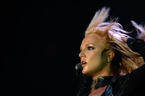 Xin lỗi, Britney: Lời xin lỗi muộn màng của truyền thông thế giới sau hơn 1 thập kỷ đày đoạ công chúa nhạc Pop - Ảnh 2. Xin lỗi, Britney: Lời xin lỗi muộn màng của truyền thông thế giới sau hơn 1 thập kỷ đày đoạ công chúa nhạc Pop - Ảnh 2.