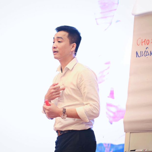 Chồng cũ của diễn viên Hoàng Yến bị đào lại loạt ảnh giao lưu với giang hồ mạng Phú Lê, vợ chồng Đường Nhuệ - Ảnh 2. Chồng cũ của diễn viên Hoàng Yến bị đào lại loạt ảnh giao lưu với giang hồ mạng Phú Lê, vợ chồng Đường Nhuệ - Ảnh 2.
