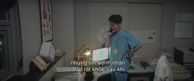 Thuyền Song Hwa - Ik Jun toang mạnh ở Hospital Playlist 2 tập 2: Vừa từ chối xong là có ngay kèo mới, bệnh viện Yulje rơi vào sóng gió - Ảnh 14.