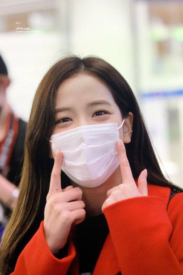 Thước đo nhan sắc mới là khẩu trang, BLACKPINK có đỡ nổi? Jennie - Rosé khí chất đặc biệt, visual Lisa và Jisoo mới bất ngờ - Ảnh 11. Thước đo nhan sắc mới là khẩu trang, BLACKPINK có đỡ nổi? Jennie - Rosé khí chất đặc biệt, visual Lisa và Jisoo mới bất ngờ - Ảnh 11.