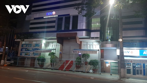 Tiền Giang có thêm một ca nghi mắc Covid-19 là chồng của nhân viên ngân hàng - Ảnh 1. Tiền Giang có thêm một ca nghi mắc Covid-19 là chồng của nhân viên ngân hàng - Ảnh 1.