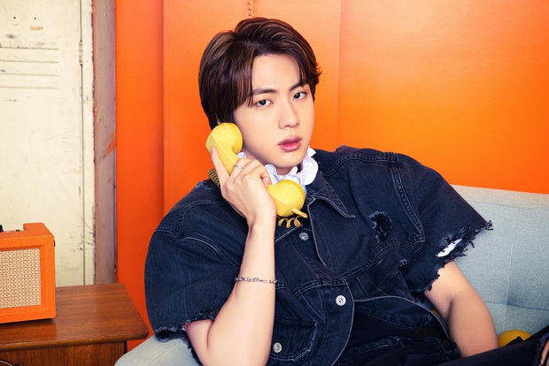 Bộ ảnh đầu tiên của BTS cho màn comeback mới: Style bốt lông không hiểu nổi, 1 thành viên visual lột xác gây sốc - Ảnh 4. Bộ ảnh đầu tiên của BTS cho màn comeback mới: Style bốt lông không hiểu nổi, 1 thành viên visual lột xác gây sốc - Ảnh 4.