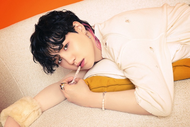 Bộ ảnh đầu tiên của BTS cho màn comeback mới: Style bốt lông không hiểu nổi, 1 thành viên visual lột xác gây sốc - Ảnh 8. Bộ ảnh đầu tiên của BTS cho màn comeback mới: Style bốt lông không hiểu nổi, 1 thành viên visual lột xác gây sốc - Ảnh 8.