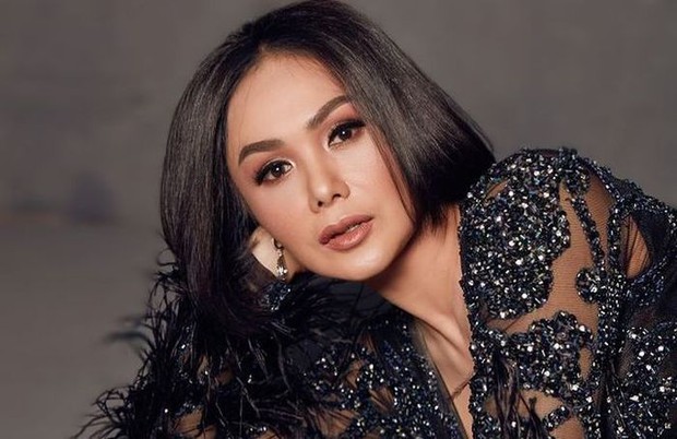 Sốc: Nữ ca sĩ thản nhiên kể chuyện rủ 2 con trai xem phim sex, còn hỏi 1 câu khiến 2 cậu thanh niên ngại đỏ mặt - Ảnh 2. Sốc: Nữ ca sĩ thản nhiên kể chuyện rủ 2 con trai xem phim sex, còn hỏi 1 câu khiến 2 cậu thanh niên ngại đỏ mặt - Ảnh 2.