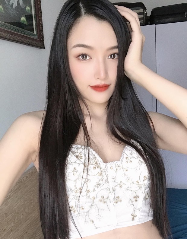 Nữ streamer Chi Chi bất ngờ khoe ảnh sexy cổ vũ đội tuyển Đức - Ảnh 1.