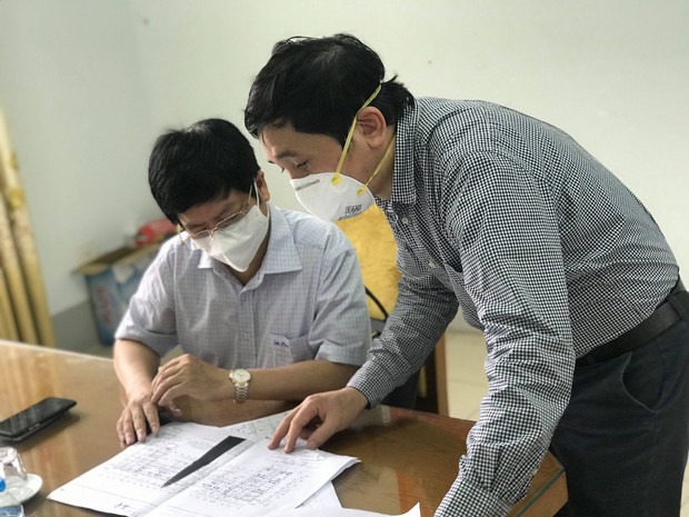 Bác sĩ Bạch Mai 4 lần vào tâm dịch: Đối mặt tới tận 4 lần, không gì làm chúng tôi hoang mang được nữa - Ảnh 2. Bác sĩ Bạch Mai 4 lần vào tâm dịch: Đối mặt tới tận 4 lần, không gì làm chúng tôi hoang mang được nữa - Ảnh 2.