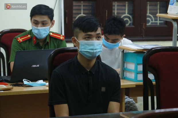 Hà Nội: Bắt siêu trộm lấy xe SH trong 10 giây, lộ tẩy cả kho xe trộm cắp - Ảnh 2. Hà Nội: Bắt siêu trộm lấy xe SH trong 10 giây, lộ tẩy cả kho xe trộm cắp - Ảnh 2.