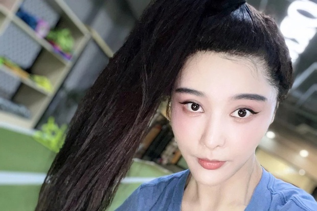 Cô gái bị kiện vì “tội” trông quá giống Phạm Băng Băng, rơi vào cảnh thất nghiệp, lao đao đến mức phải phẫu thuật cho bớt giống - Ảnh 1. Cô gái bị kiện vì “tội” trông quá giống Phạm Băng Băng, rơi vào cảnh thất nghiệp, lao đao đến mức phải phẫu thuật cho bớt giống - Ảnh 1.