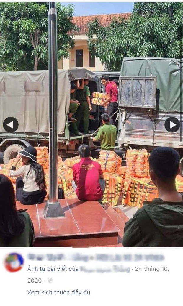 Rầm rộ ảnh đoàn NS Hoài Linh cứu trợ áo phao và mì tôm khi người dân đang chống Covid-19 giữa hè, thực hư ra sao? - Ảnh 3. Rầm rộ ảnh đoàn NS Hoài Linh cứu trợ áo phao và mì tôm khi người dân đang chống Covid-19 giữa hè, thực hư ra sao? - Ảnh 3.