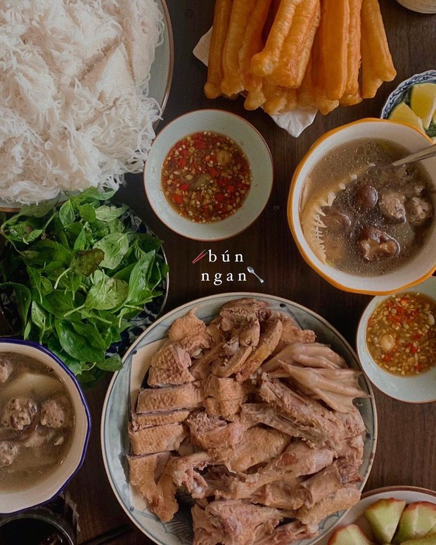Cuộc chiến cơm nhà xuất hiện những đối thủ nặng ký ngay chặng đầu tiên, ai sẽ về đích đây? - Ảnh 5. Cuộc chiến cơm nhà xuất hiện những đối thủ nặng ký ngay chặng đầu tiên, ai sẽ về đích đây? - Ảnh 5.