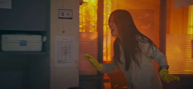 Tắt thở với liên hoàn drama ở trailer Penthouse 3: Vợ chồng ác ma đoàn tụ hạnh phúc, Seok Hoon tát lật mặt em gái - Ảnh 3. Tắt thở với liên hoàn drama ở trailer Penthouse 3: Vợ chồng ác ma đoàn tụ hạnh phúc, Seok Hoon tát lật mặt em gái - Ảnh 3.