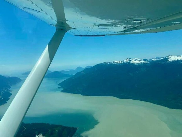 Hình ảnh nắng nóng khủng khiếp tại Mỹ và Canada lúc này: Mặt đường nứt toác, nhà cửa nhăn nheo - Ảnh 15.