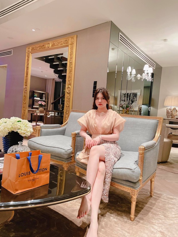 Nữ đại gia ở Sky Villa 200m2, làm nội thất hết 1 triệu đô nói gì về Thái Công? - Ảnh 4. Nữ đại gia ở Sky Villa 200m2, làm nội thất hết 1 triệu đô nói gì về Thái Công? - Ảnh 4.