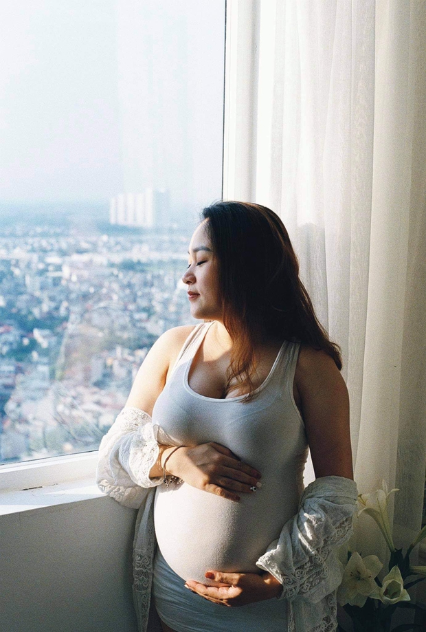 Diva Thanh Lam thông báo con gái đã mang thai sau gần nửa năm kết hôn, nhắn nhủ vỏn vẹn 1 câu nhưng đủ gây xúc động - Ảnh 2. Diva Thanh Lam thông báo con gái đã mang thai sau gần nửa năm kết hôn, nhắn nhủ vỏn vẹn 1 câu nhưng đủ gây xúc động - Ảnh 2.