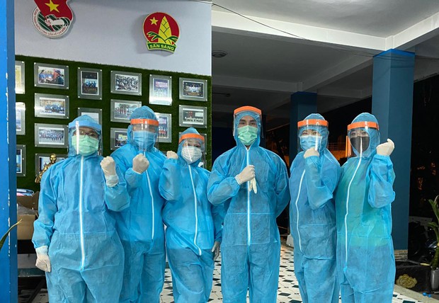Vbiz chung tay làm điều đẹp: 30 nghệ sĩ đã cùng kêu gọi, ủng hộ hàng tỷ đồng cho quỹ Vaccine phòng Covid-19 - Ảnh 29. Vbiz chung tay làm điều đẹp: 30 nghệ sĩ đã cùng kêu gọi, ủng hộ hàng tỷ đồng cho quỹ Vaccine phòng Covid-19 - Ảnh 29.