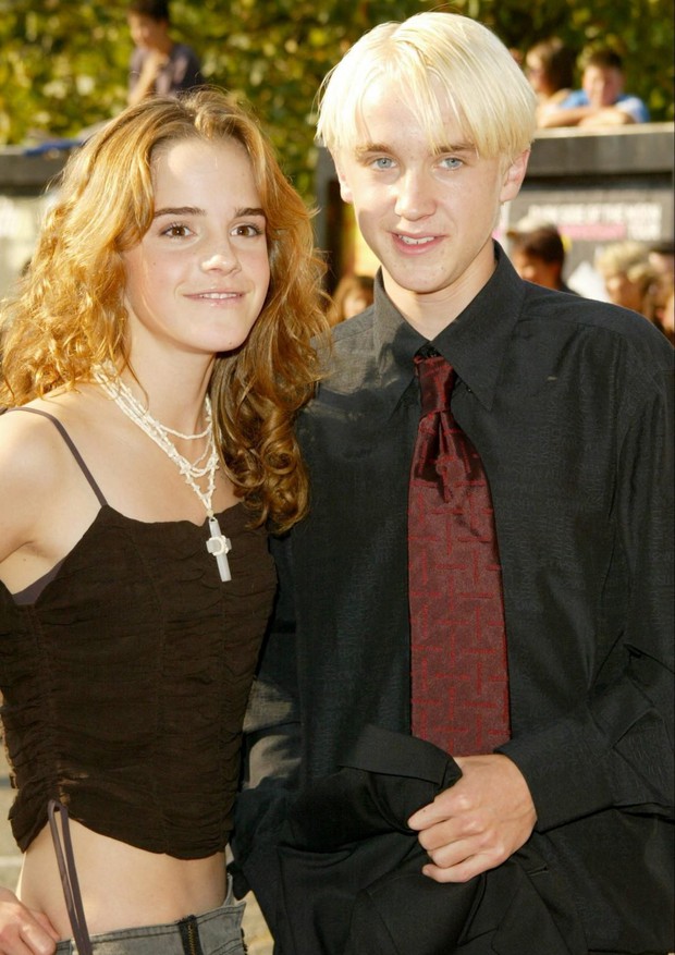 Malfoy Tom Felton bất ngờ nhắc đến Emma Watson, tiết lộ luôn tình cảm mập mờ: Cặp đôi Harry Potter có gì đó sau 10 năm? - Ảnh 2. Malfoy Tom Felton bất ngờ nhắc đến Emma Watson, tiết lộ luôn tình cảm mập mờ: Cặp đôi Harry Potter có gì đó sau 10 năm? - Ảnh 2.