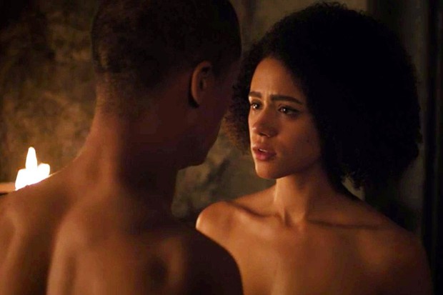 Vì cảnh nóng hở 100%, nữ chính Game of Thrones ngậm ngùi bị ảnh hưởng cả sự nghiệp - Ảnh 3.