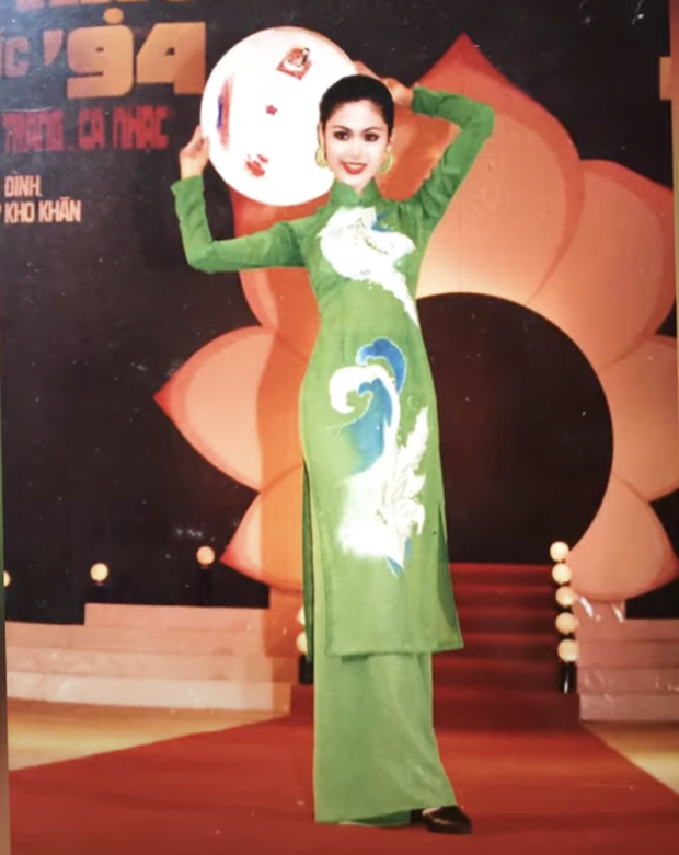 Loạt ảnh hiếm năm 18 tuổi của Hoa hậu Nguyễn Thu Thuỷ lúc đăng quang Hoa hậu Việt Nam, nhan sắc bất bại khó ai sánh bằng - Ảnh 4.