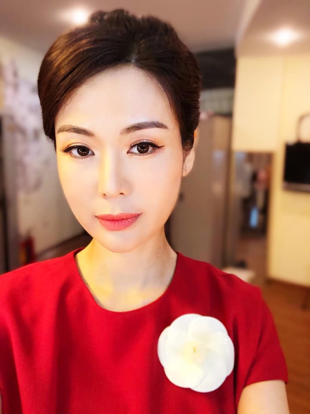 Nhan sắc trẻ trung xinh đẹp của Nguyễn Thu Thuỷ ở tuổi 45 khiến ai nấy đều xuýt xoa, đẳng cấp Hoa hậu Việt Nam có khác! - Ảnh 4. Nhan sắc trẻ trung xinh đẹp của Nguyễn Thu Thuỷ ở tuổi 45 khiến ai nấy đều xuýt xoa, đẳng cấp Hoa hậu Việt Nam có khác! - Ảnh 4.