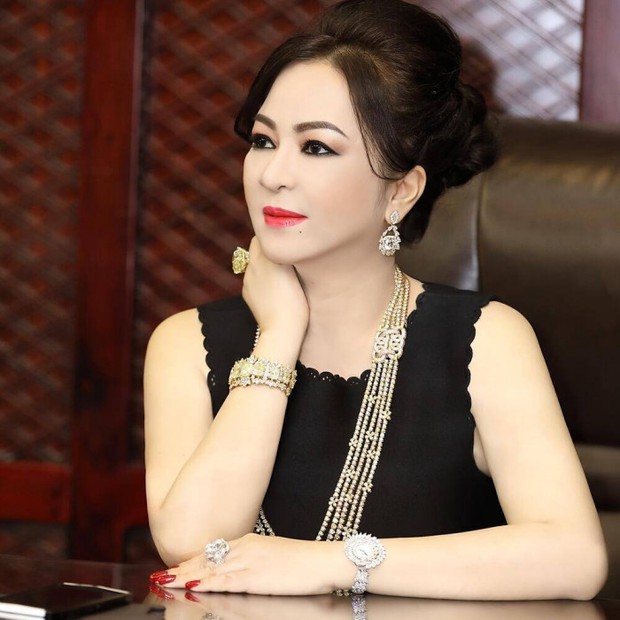 TGĐ Đại Nam tiết lộ chủ nhân sau này của những viên kim cương size hột mít, nghe xong chỉ biết ngỡ ngàng - Ảnh 3. TGĐ Đại Nam tiết lộ chủ nhân sau này của những viên kim cương size hột mít, nghe xong chỉ biết ngỡ ngàng - Ảnh 3.