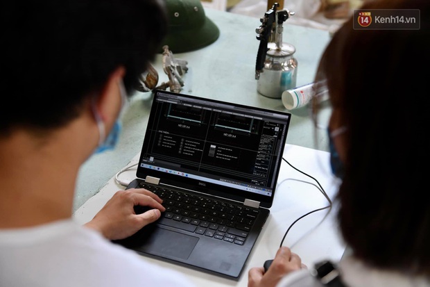 Ảnh: Sau hơn 100 giờ thai nghén, buồng lấy mẫu xét nghiệm chống nóng, giảm nguy cơ lây chéo đã được chuyển tới tâm dịch Bắc Giang - Ảnh 7.