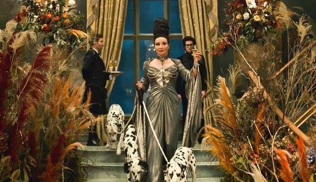 Cruella được khen nức nở, Disney ngay lập tức bật đèn xanh phần 2 với một chi tiết gây chú ý - Ảnh 4. Cruella được khen nức nở, Disney ngay lập tức bật đèn xanh phần 2 với một chi tiết gây chú ý - Ảnh 4.