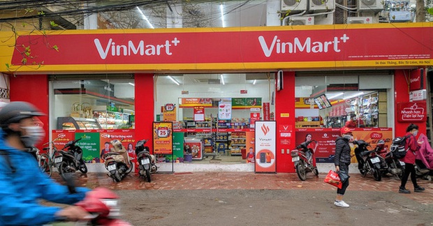Dân tình xôn xao vì siêu thị Vinmart+ đổi tên thành Winmart+, lại mở cả kiosk Phúc Long kế bên - Ảnh 2. Dân tình xôn xao vì siêu thị Vinmart+ đổi tên thành Winmart+, lại mở cả kiosk Phúc Long kế bên - Ảnh 2.