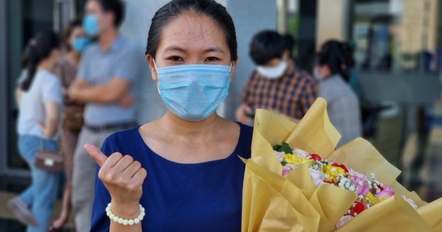 Nữ điều dưỡng là mẹ đơn thân 2 lần vào tâm dịch: Thương con thiệt thòi nhưng tôi không dám khóc. Xong nhiệm vụ, dịch ổn thì về! - Ảnh 1. Nữ điều dưỡng là mẹ đơn thân 2 lần vào tâm dịch: Thương con thiệt thòi nhưng tôi không dám khóc. Xong nhiệm vụ, dịch ổn thì về! - Ảnh 1.