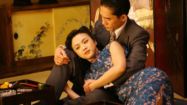 Cảnh nóng bị nghi thật 100% làm Thang Duy bị phong sát: Vợ chồng Lương Triều Vỹ lục đục, nữ chính có chia sẻ gây sốc - Ảnh 1.