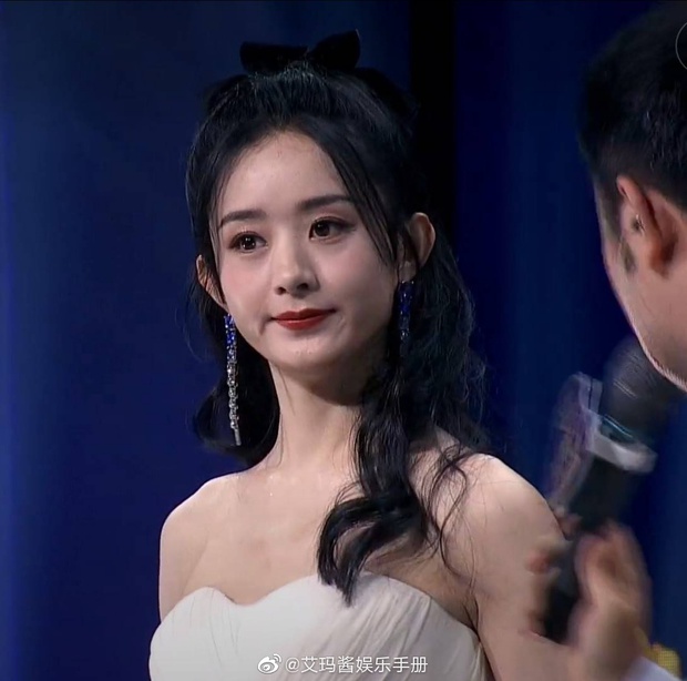 Triệu Lệ Dĩnh bùng nổ visual tại sự kiện hôm nay: Kiều diễm như nàng công chúa, nhưng soi cận cảnh nhan sắc thì sao? - Ảnh 9. Triệu Lệ Dĩnh bùng nổ visual tại sự kiện hôm nay: Kiều diễm như nàng công chúa, nhưng soi cận cảnh nhan sắc thì sao? - Ảnh 9.
