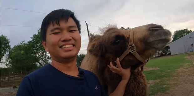 Chàng trai quê Củ Chi bỏ học trở thành triệu phú đô la Mỹ, được Khoa Pug “lăng xê” là ai? - Ảnh 2. Chàng trai quê Củ Chi bỏ học trở thành triệu phú đô la Mỹ, được Khoa Pug “lăng xê” là ai? - Ảnh 2.