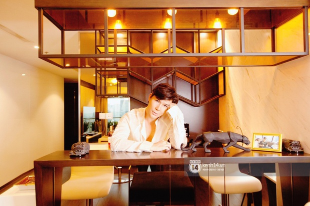 Độc quyền: Hé lộ không gian căn penthouse 300m2 sang xịn của Nathan Lee ở trung tâm TP.HCM, choáng khi lướt đến view phòng chill - Ảnh 7. Độc quyền: Hé lộ không gian căn penthouse 300m2 sang xịn của Nathan Lee ở trung tâm TP.HCM, choáng khi lướt đến view phòng chill - Ảnh 7.