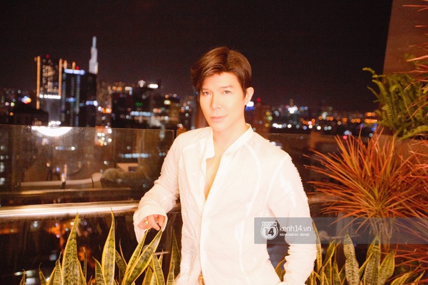 Độc quyền: Hé lộ toàn cảnh penthouse 300m2 sang xịn của Nathan Lee ở trung tâm TP.HCM, choáng khi lướt đến view phòng chill - Ảnh 2.