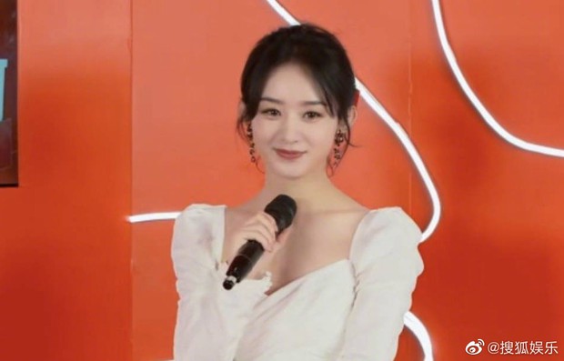 Phụ nữ đẹp nhất khi không thuộc về ai: Visual Triệu Lệ Dĩnh lên hương vùn vụt hậu ly hôn, chấp luôn cả cam team qua đường - Ảnh 6. Phụ nữ đẹp nhất khi không thuộc về ai: Visual Triệu Lệ Dĩnh lên hương vùn vụt hậu ly hôn, chấp luôn cả cam team qua đường - Ảnh 6.