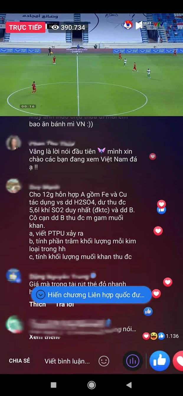 Sức nóng quá lớn của đội tuyển Việt Nam nhưng xem livestream toàn bình luận lạ, đọc mà tức quá à! - Ảnh 1.