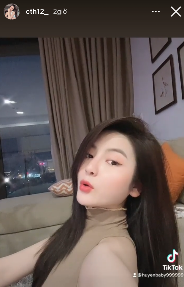 Bồ tin đồn Quang Hải đăng story hôn môi xa sau chiến thắng 4-0 của tuyển Việt Nam, không cần nói cũng biết muốn gửi tới ai nhỉ?  - Ảnh 3.