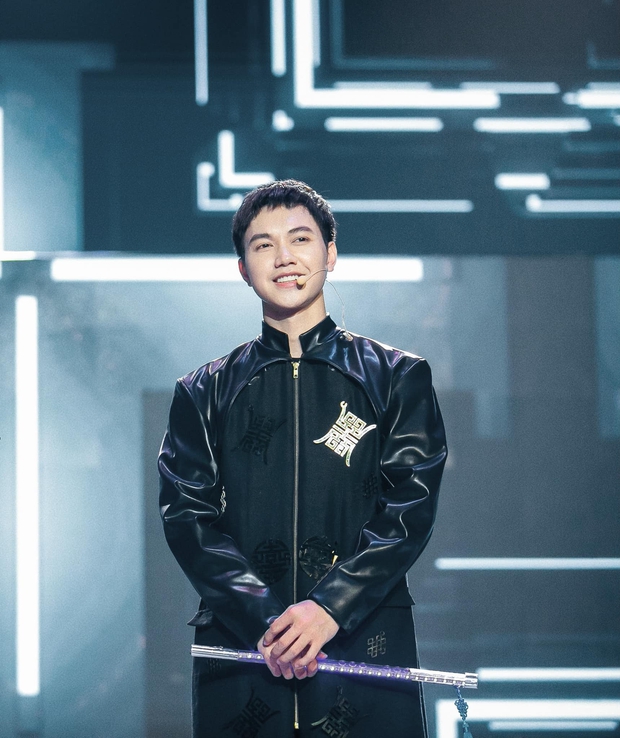 Bên dưới phần dự thi của một nam nghệ sĩ tại The Heroes, netizen tá hỏa hỏi ngược: Ủa giờ mới biết anh là ca sĩ luôn? - Ảnh 2. Bên dưới phần dự thi của một nam nghệ sĩ tại The Heroes, netizen tá hỏa hỏi ngược: Ủa giờ mới biết anh là ca sĩ luôn? - Ảnh 2.