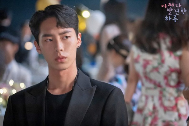 6 sao Hàn đổi đời sau một vai diễn: Lee Do Hyun hốt đậm vì làm người tình IU, Han So Hee thăng hạng nhờ drama 19+ - Ảnh 11. 6 sao Hàn đổi đời sau một vai diễn: Lee Do Hyun hốt đậm vì làm người tình IU, Han So Hee thăng hạng nhờ drama 19+ - Ảnh 11.
